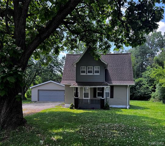 front view picture of 11740 Schram Street, Grand Blanc, MI. 48439