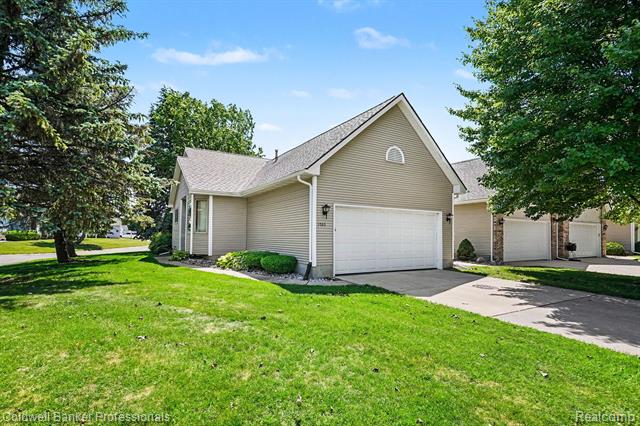 front view picture of 1083 Shalin Drive, Davison, MI. 48423
