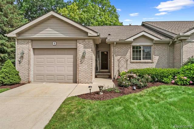 front view picture of 22230 Quail Run Cir, South Lyon, MI. 48178