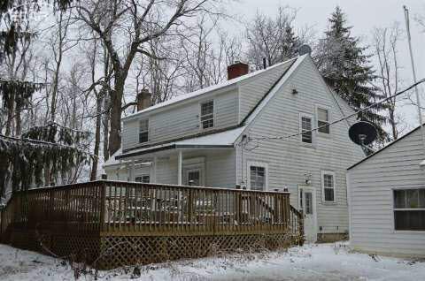 front view picture of 11646 Dixie Highway, Holly, MI. 48442