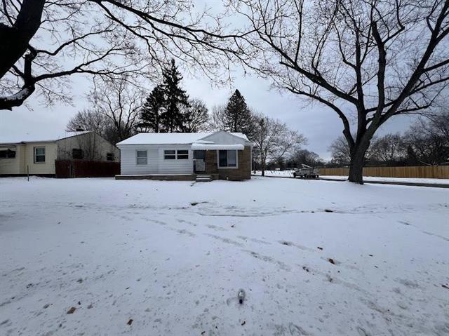 front view picture of 4702 Warrington Drive, Flint, MI. 48504