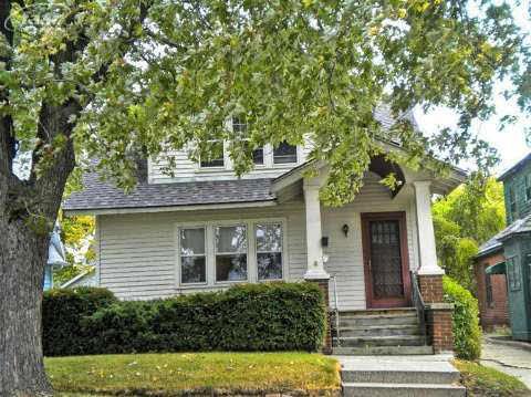 front view picture of 1605 Kearsley Park Boulevard, Flint, MI. 48506