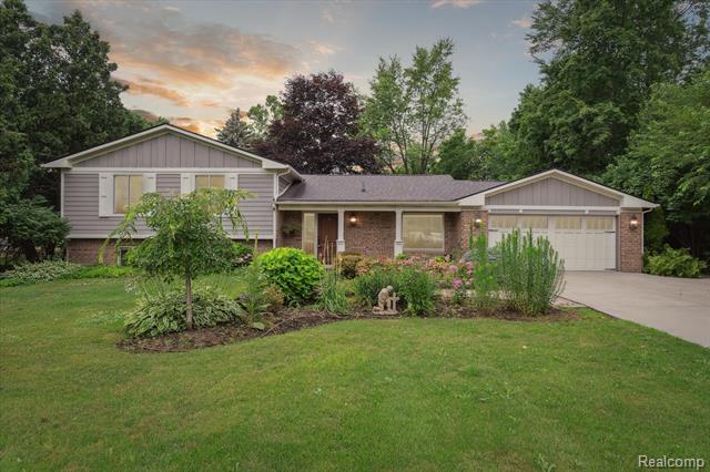 front view picture of 1421 Ripley Road, Linden, MI. 48451