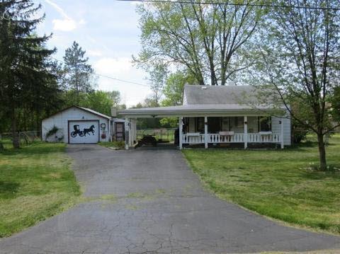 front view picture of 2240 Morrish Street, Burton, MI. 48519