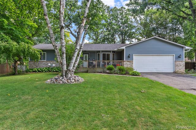 front view picture of 9249 Park Place, Swartz Creek, MI. 48473