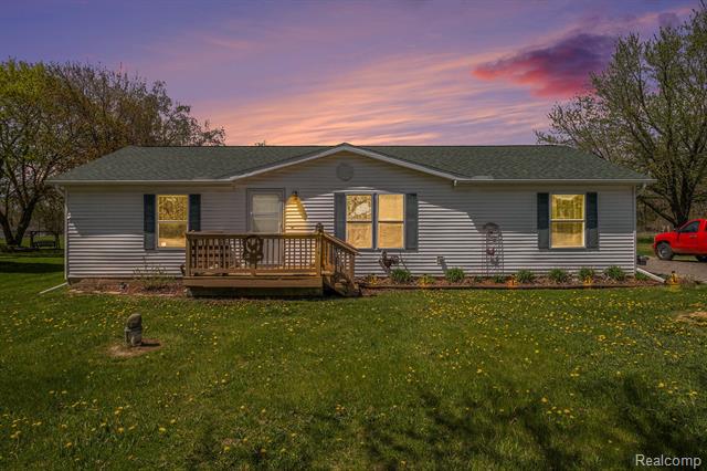 front view picture of 8239 Vanadia Drive, Mount Morris, MI. 48458