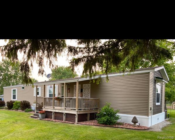 front view picture of 8774 Brewer Road, Millington, MI. 48746