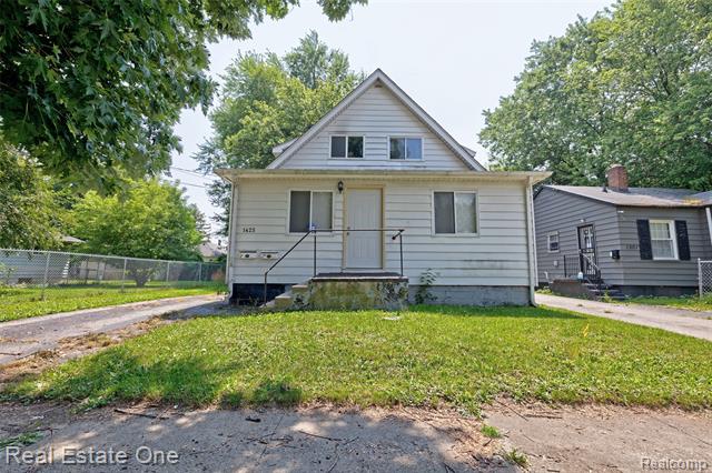 front view picture of 1425 Lincoln Avenue, Flint, MI. 48507