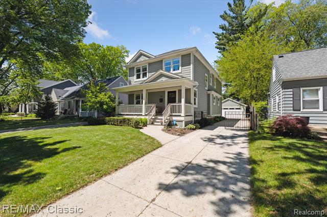front view picture of 911 N Gainsborough Ave, Royal Oak, MI. 48067