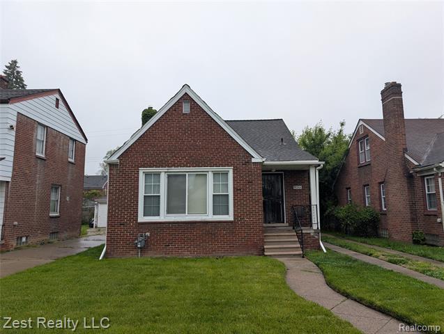 front view picture of 15340 Heyden Street, Detroit, MI. 48223