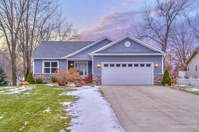 front view picture of 3912 Pine Crest Court, Jackson, MI. 49203