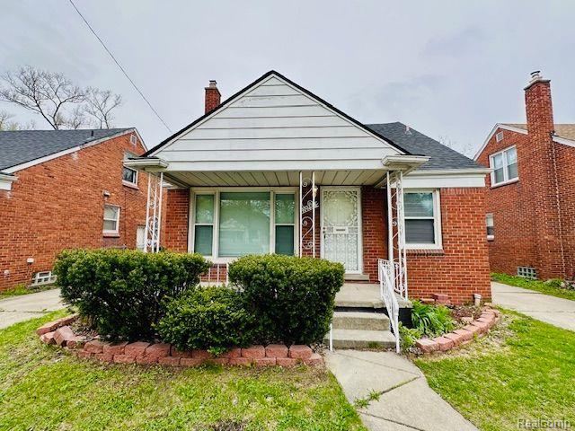 front view picture of 20250 Winthrop Street, Detroit, MI. 48235