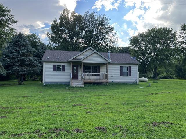 front view picture of 406 Taggart Road, Bronson, MI. 49028