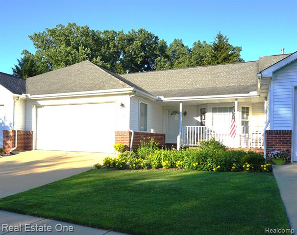front view picture of 1016 Curzon Street, Howell, MI. 48843