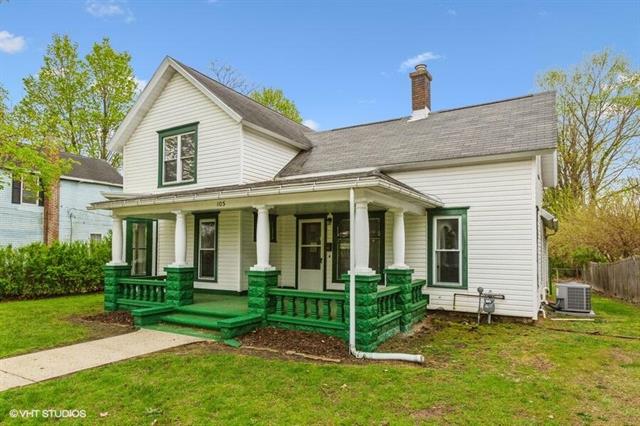 front view picture of 105 James Street, Dowagiac, MI. 49047