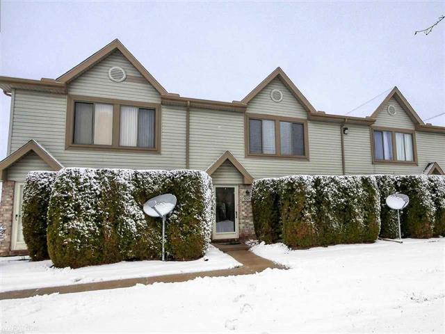front view picture of 50451 Bay Run North #54, New Baltimore, MI. 48047