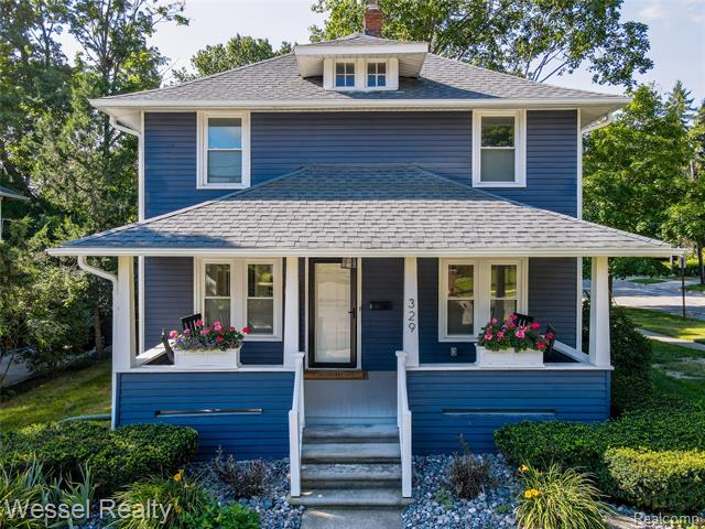 front view picture of 329 W Saint Clair Street, Romeo, MI. 48065