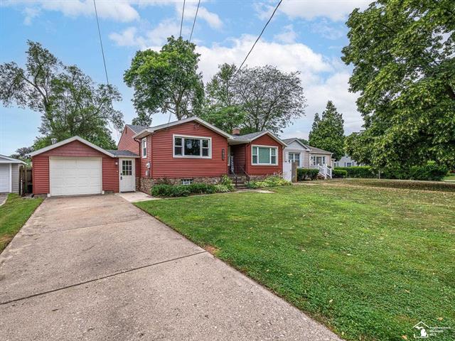 front view picture of 5825 Edgewood, Monroe, MI. 48161