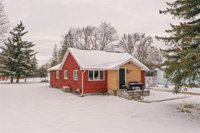 front view picture of 3209 Hospers Street, Grand Blanc, MI. 48439