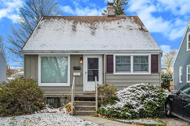 front view picture of 1341 Oakley Rd, Clawson, MI. 48017