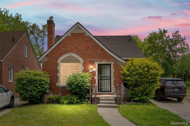 front view picture of 19200 Goulburn Street, Detroit, MI. 48205