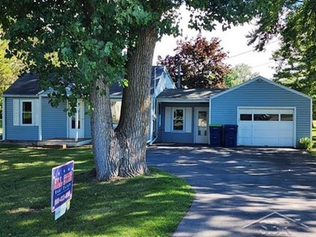 front view picture of 895 Schust, Saginaw, MI. 48604