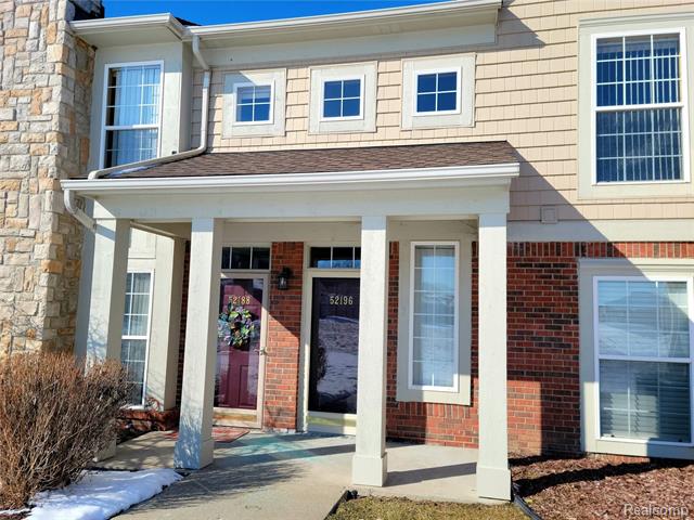 front view picture of 52196 Naugatuck Drive, Macomb, MI. 48042