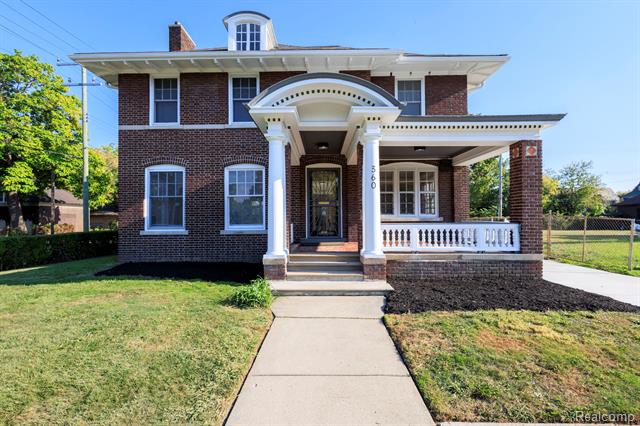 front view picture of 360 E Boston Blvd, Detroit, MI. 48202