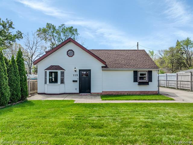 front view picture of 115 Council Ave, Clawson, MI. 48017