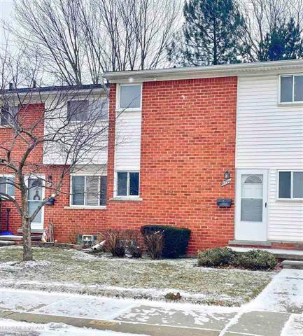 front view picture of 8734 Sterling, Center Line, MI. 48015