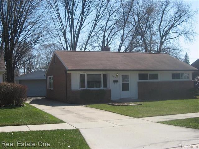 front view for 106 Huntley Ave, Clawson, Mi. 48017
