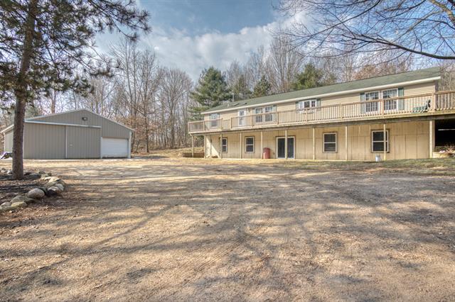 front view picture of 1651 150Th Avenue, Morley, MI. 49336