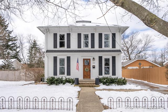 front view picture of 145 N Monroe Street, Rockford, MI. 49341