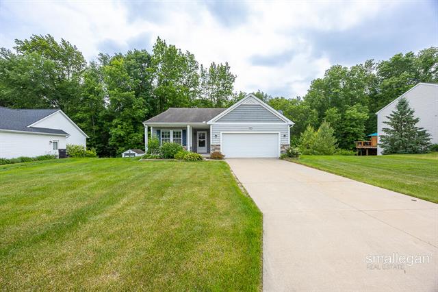 front view picture of 8637 Rainbows End Road Se, Caledonia, MI. 49316