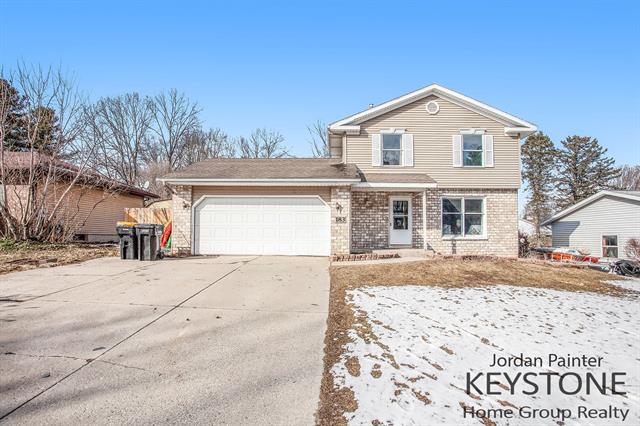 front view picture of 183 Cahill Drive, Rockford, MI. 49341