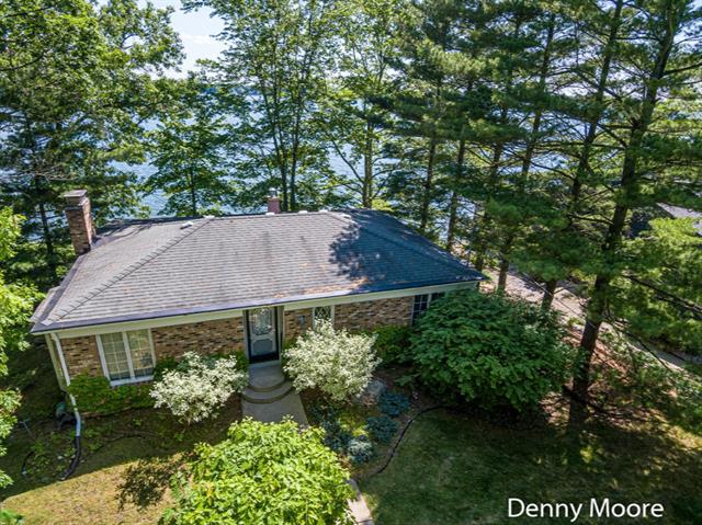 front view picture of 10804 Hermitage Point Road, Middleville, MI. 49333