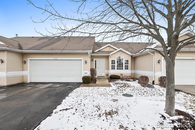 front view picture of 2980 Windcrest Way Ne, Grand Rapids, MI. 49525