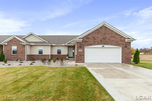 front view picture of 2818 Eunice Cir, Adrian, MI. 49221