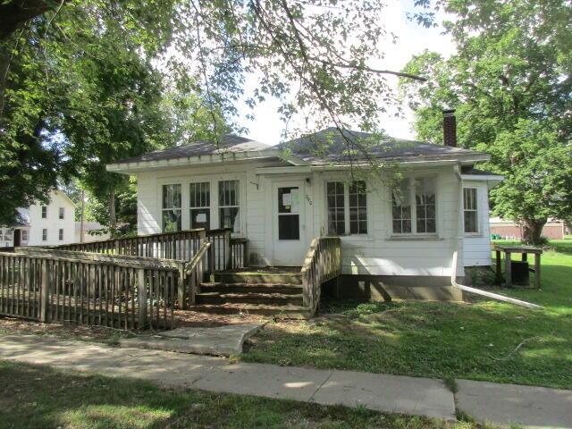 front view picture of 290 S Maple Street, Marcellus, MI. 49067