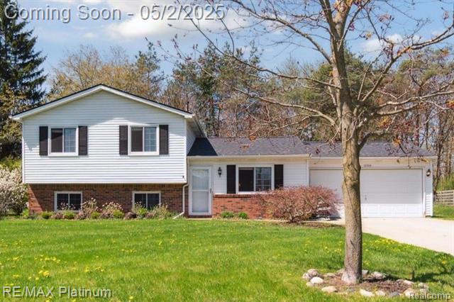 front view picture of 10224 Ashton Street, Pinckney, MI. 48169