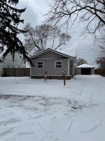 front view picture of 3819 Loraine Avenue Sw, Grand Rapids, MI. 49548