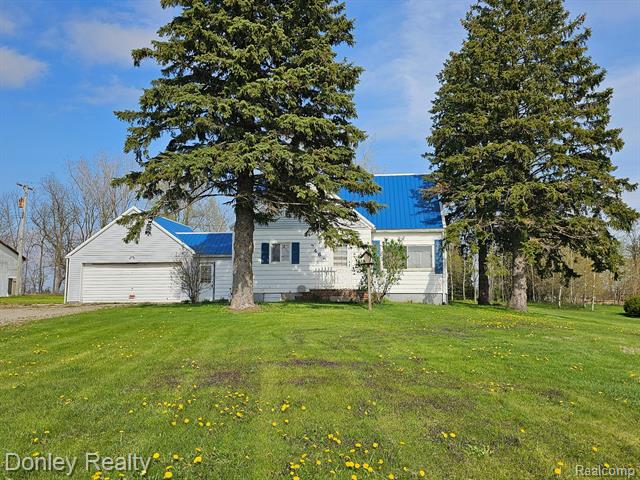 front view picture of 2465 S Van Dyke Road, Marlette, MI. 48453