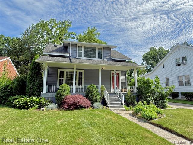 front view picture of 865 Grant Ave, Clawson, MI. 48017