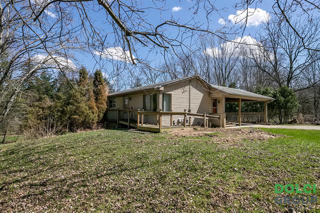 front view picture of 3080 Richmond Street Nw, Grand Rapids, MI. 49534