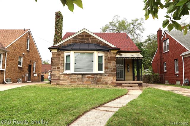 front view picture of 18051 Stansbury Street, Detroit, MI. 48235