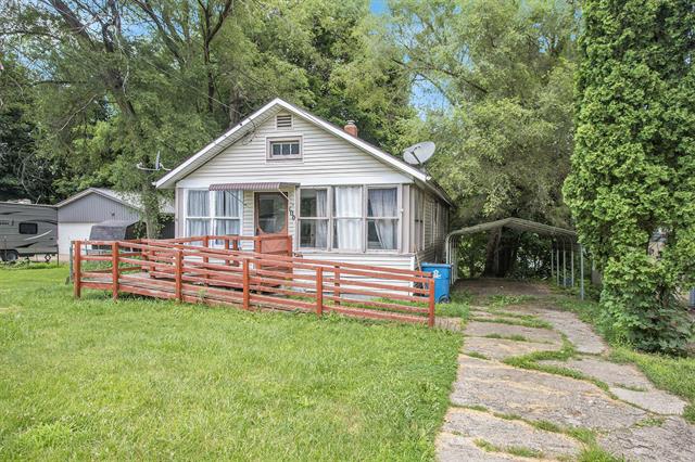 front view picture of 100 Eldred Street, Battle Creek, MI. 49015