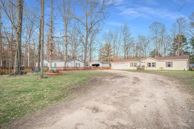 front view picture of 1785 Allen Road, Allegan, MI. 49010