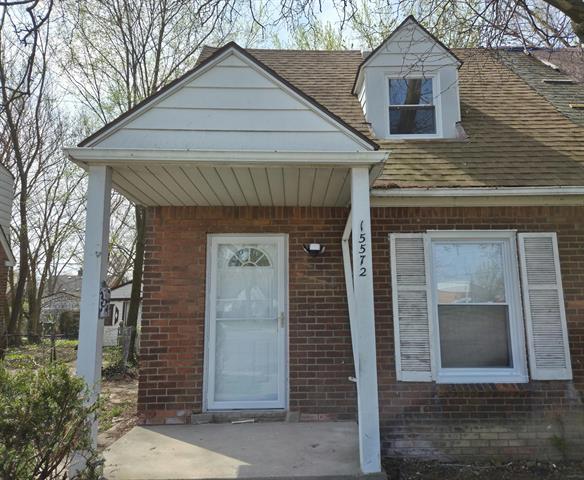 front view picture of 15572 E 7 Mile Road, Detroit, MI. 48205