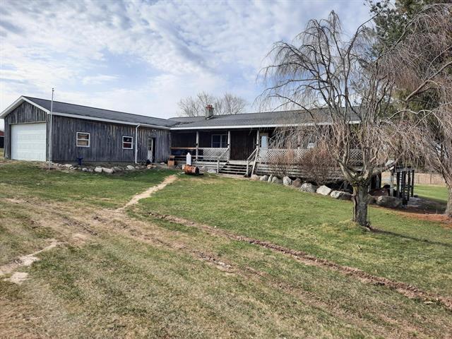 front view picture of 1457 E Sessions Road, Sheridan, MI. 48884