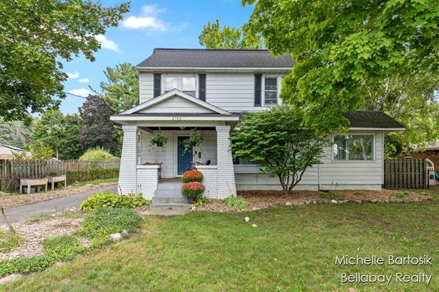 front view picture of 2748 Plainfield Avenue Ne, Grand Rapids, MI. 49505